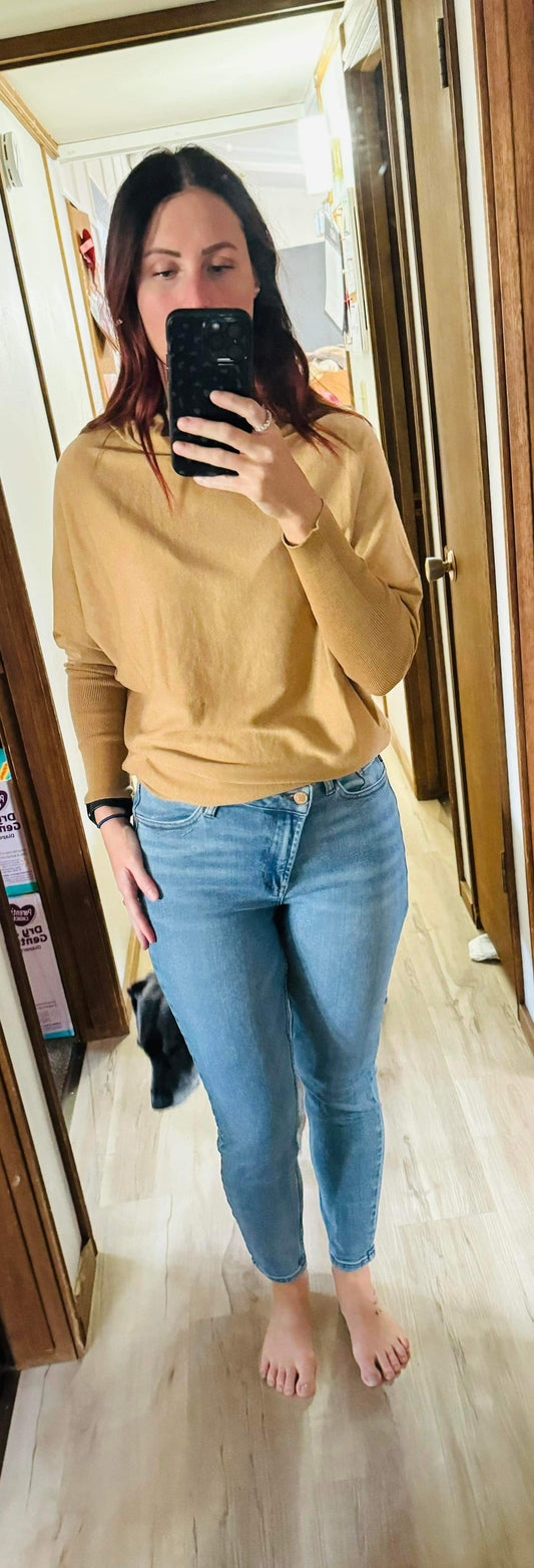 LIGHTWEIGHT SLOUCH NECK DOLMAN PULLOVER