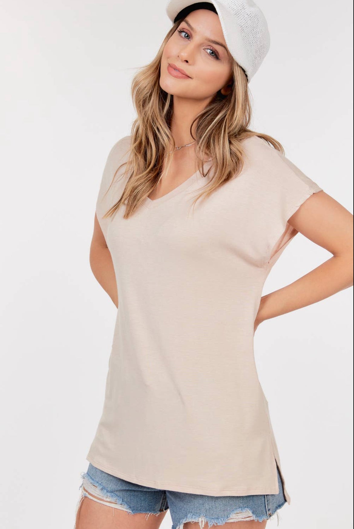 Off White Basic Short Sleeve V-Neck Top With Side Slits - Keweenaw Klass Boutique LLC